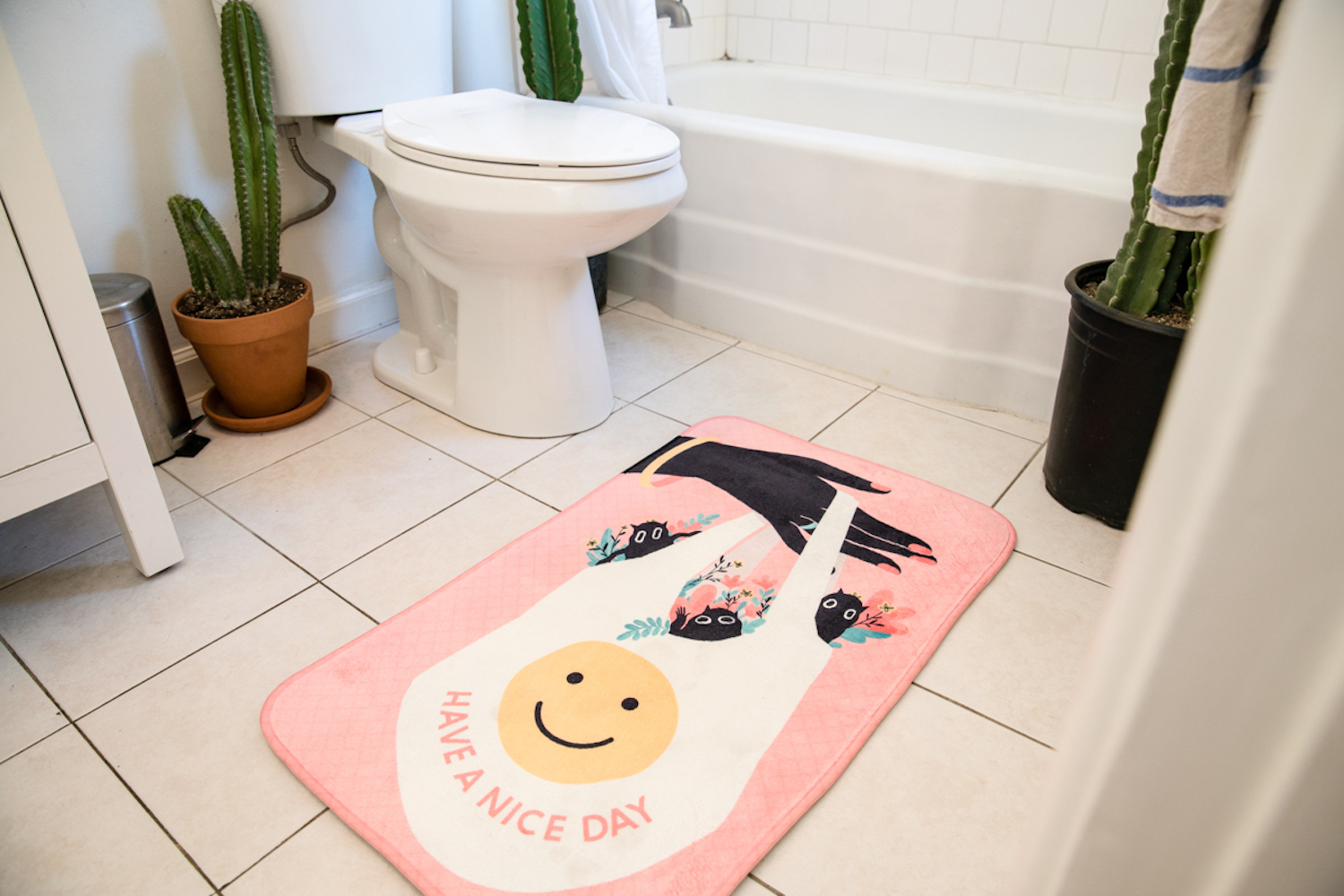 Bath Mats vs. Bath Rugs: Here's What You Should Know