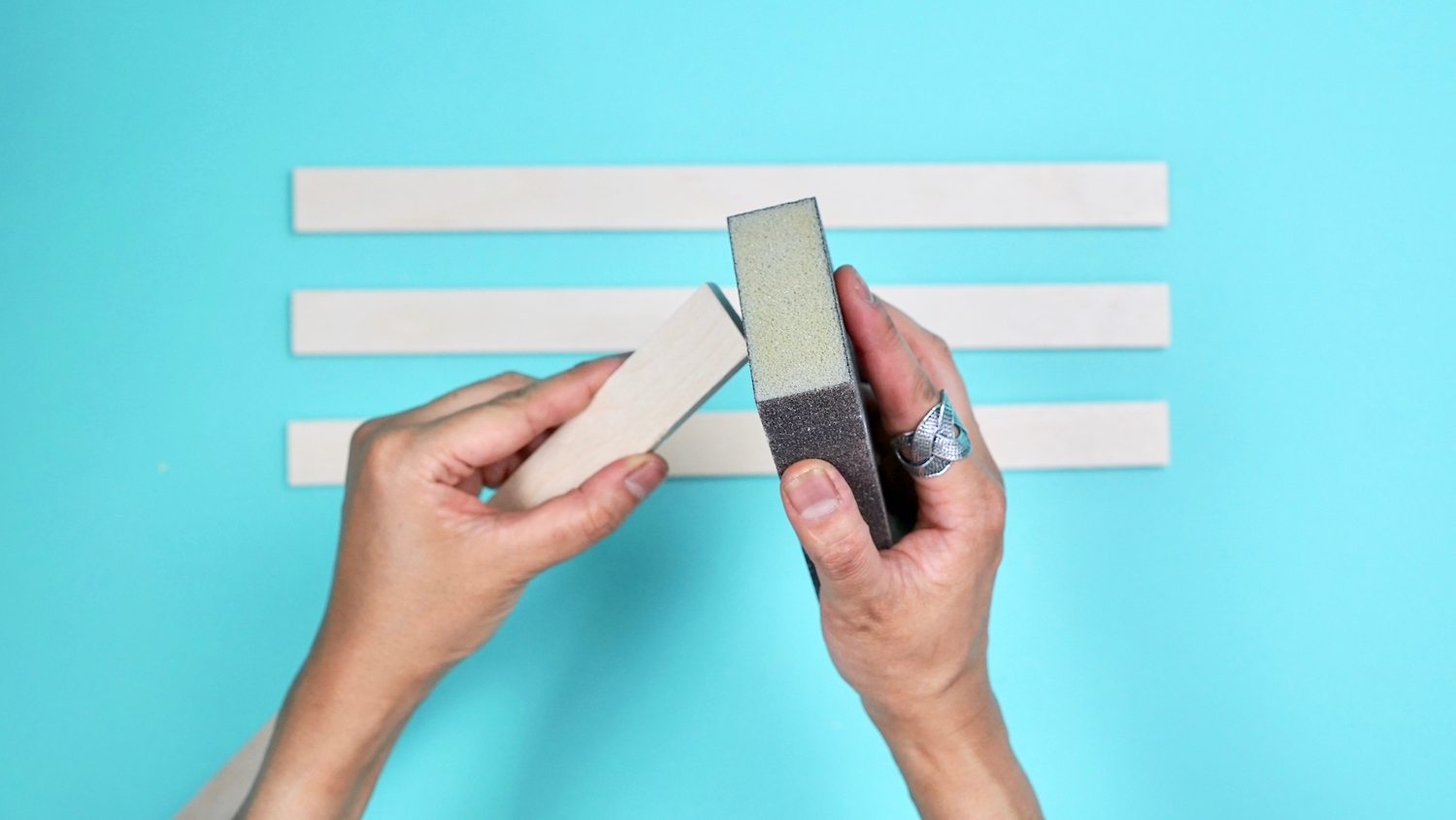 Making - DIY Magnetic Poster Hanger 