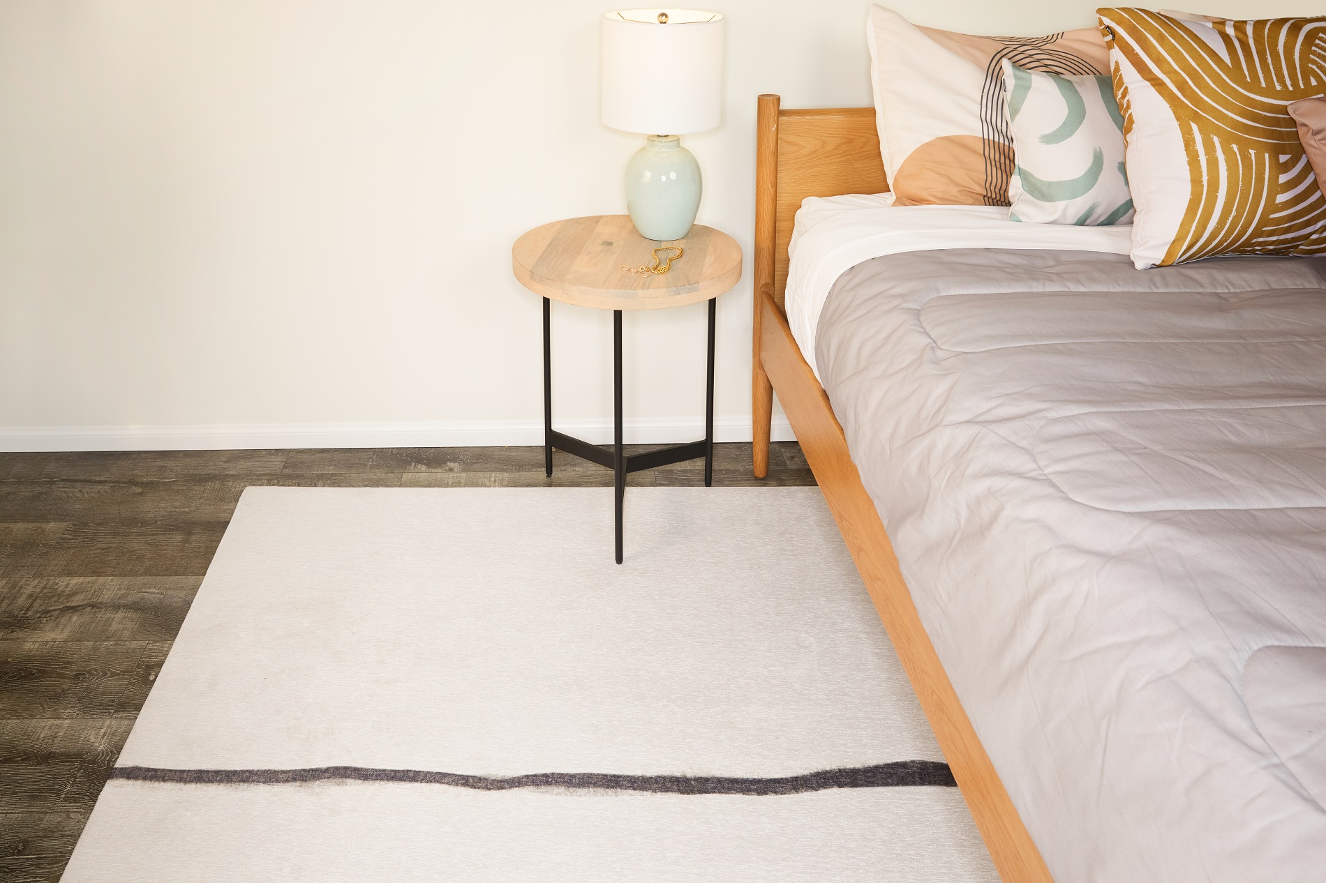 Good Things to Know About Placing a Rug Under Bed Frames – Wilson