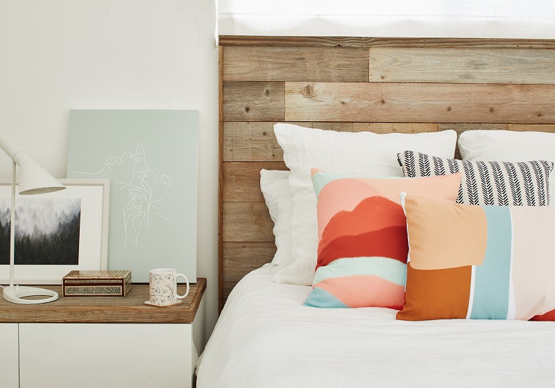 How to outlet clean decor pillows