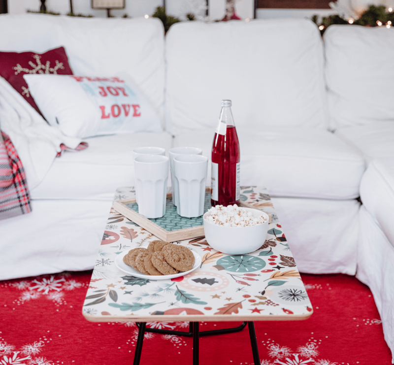 christmas-themed-rug-in-living-room